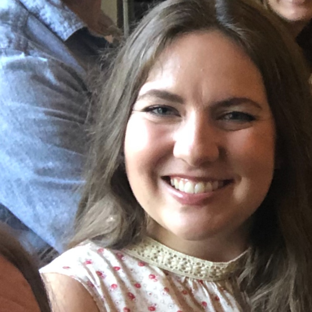 Meet your Posher, Emily